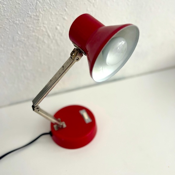 vintage MCM red articulated lamp table desk underwriter laboratories adjustable - Picture 3 of 9